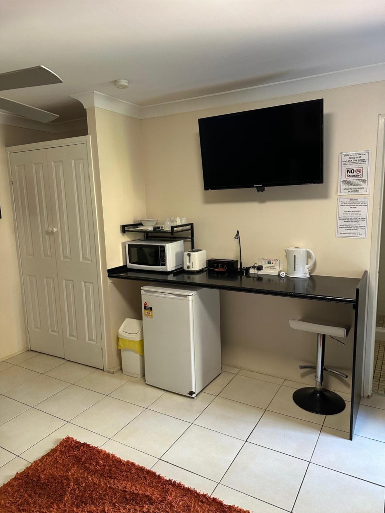 Gold Coast Airport Motel - Only 300 Meters To Airport Terminal Екстер'єр фото